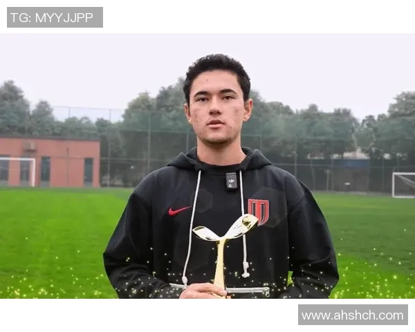 楚阿梅尼的崛起与挑战：一位新星在足球世界的奋斗历程与未来展望