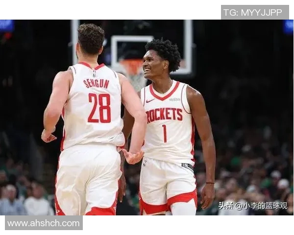 火箭队与灰熊队的激烈对决揭示了季前赛的精彩与挑战