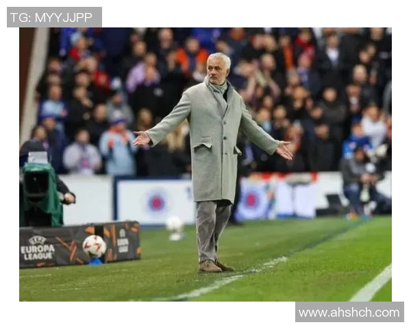 穆里尼奥怒斥欧足联罗马遭争议点球淘汰引发热议