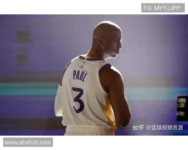 克里斯保罗：从NBA巨星到篮球智者的辉煌旅程与影响力分析