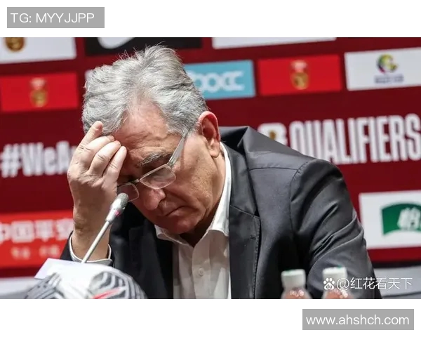 莫尔德与卡拉巴克的巅峰对决展现足球魅力与战术智慧的较量