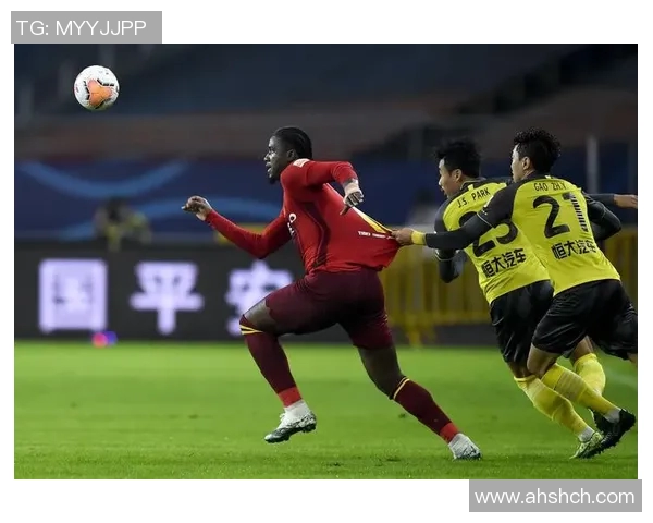 2016年恒大与华夏对决回顾：精彩瞬间与战术分析全记录