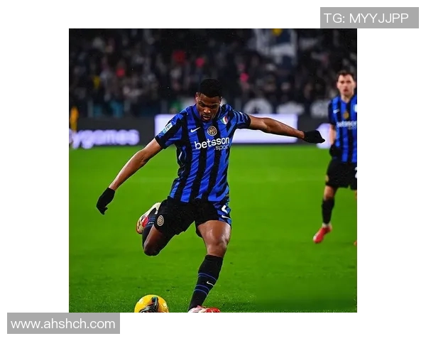 AC米兰主场迎战都灵全力争胜力争意甲积分榜前列